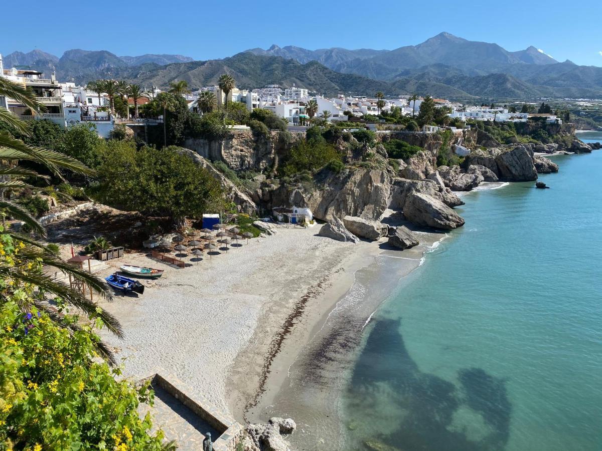 Acapulco Playa 100 Apartment Nerja Exterior photo